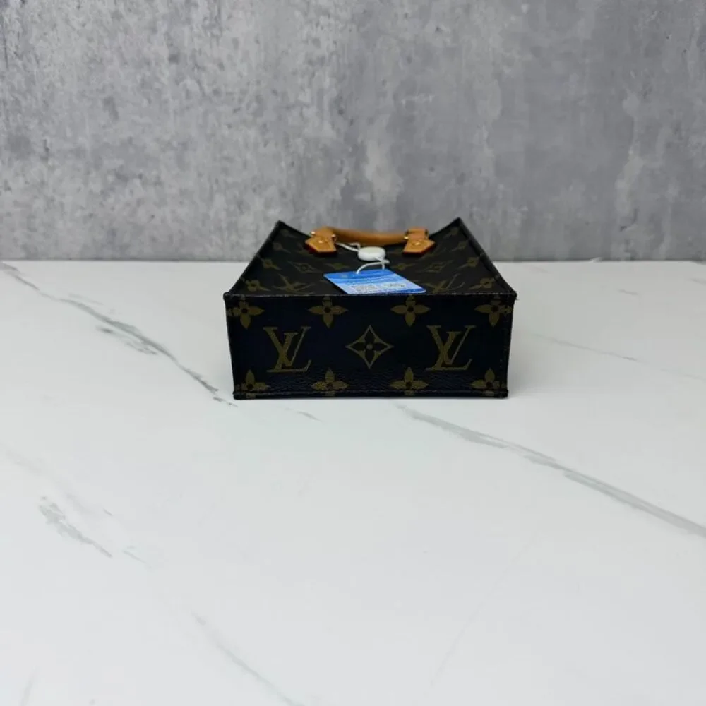 Louis Vuitton Women Pre-Loved Bag Very Good Condition